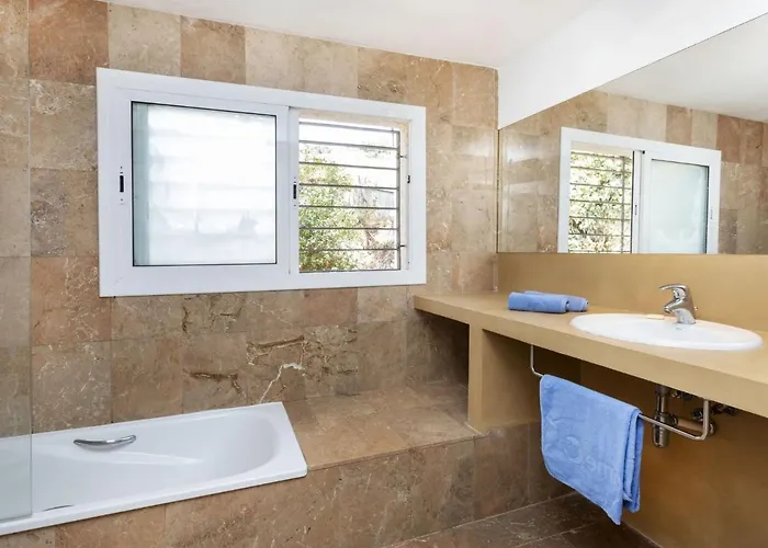 Holiday home Semi By Interhome