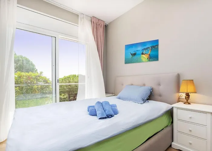 Semi By Interhome Platja d'Aro